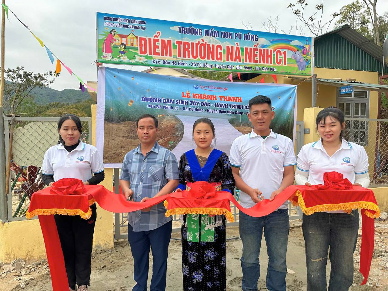 Hình ảnh nhóm chuyên gia mt68 vip tư vấn và chia sẻ kinh nghiệm soi kèo đá gà, xây dựng cộng đồng kê thủ.